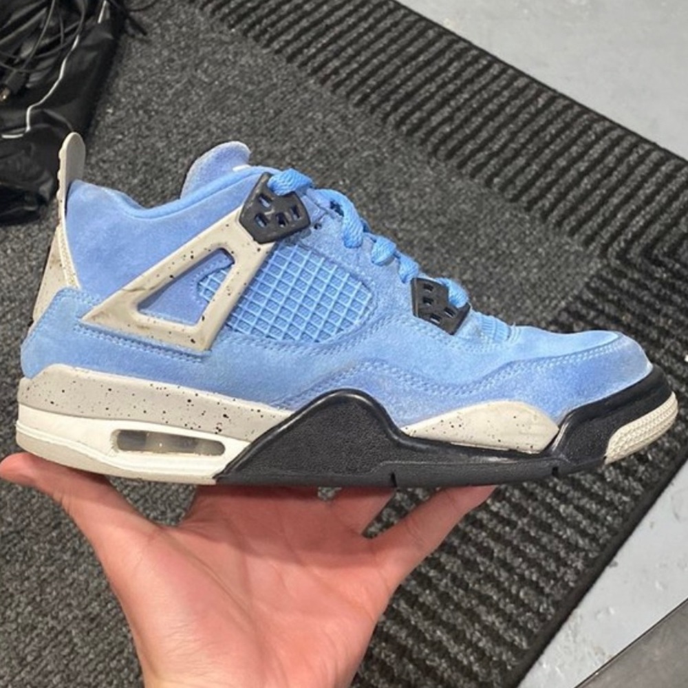 Jordan 4 University Blue USED
